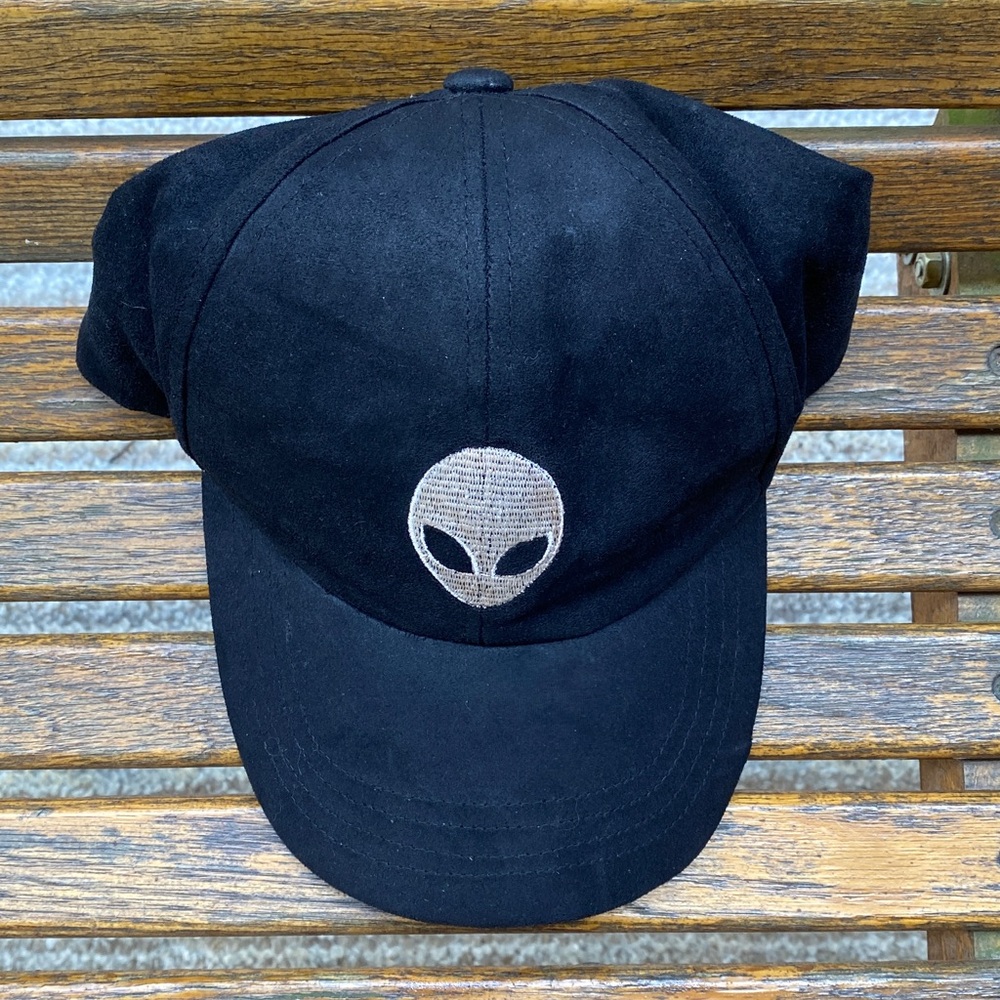 Black Alien Logo Cap Adjustable Back Strap Full 6… - image 4